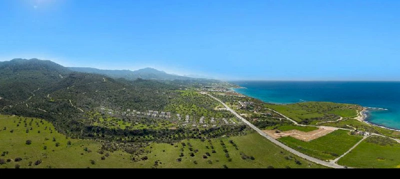 Oasis Konut Kompleksi'nde bahçe ve deniz manzaralı stüdyo